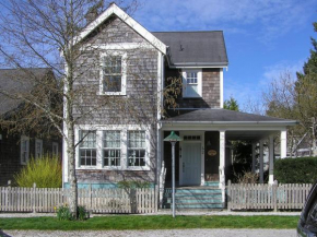 Cedarwood by Seabrook Hospitality